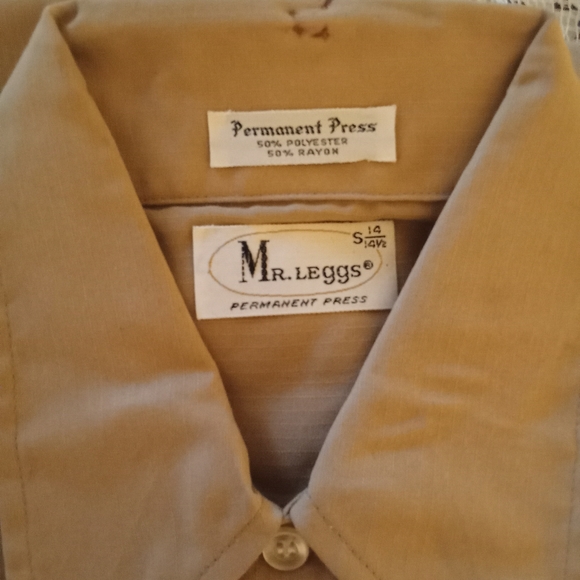 Deadstock 1960s mens small Mr leggs button up shirt. With factory cloth sample's - Picture 3 of 3